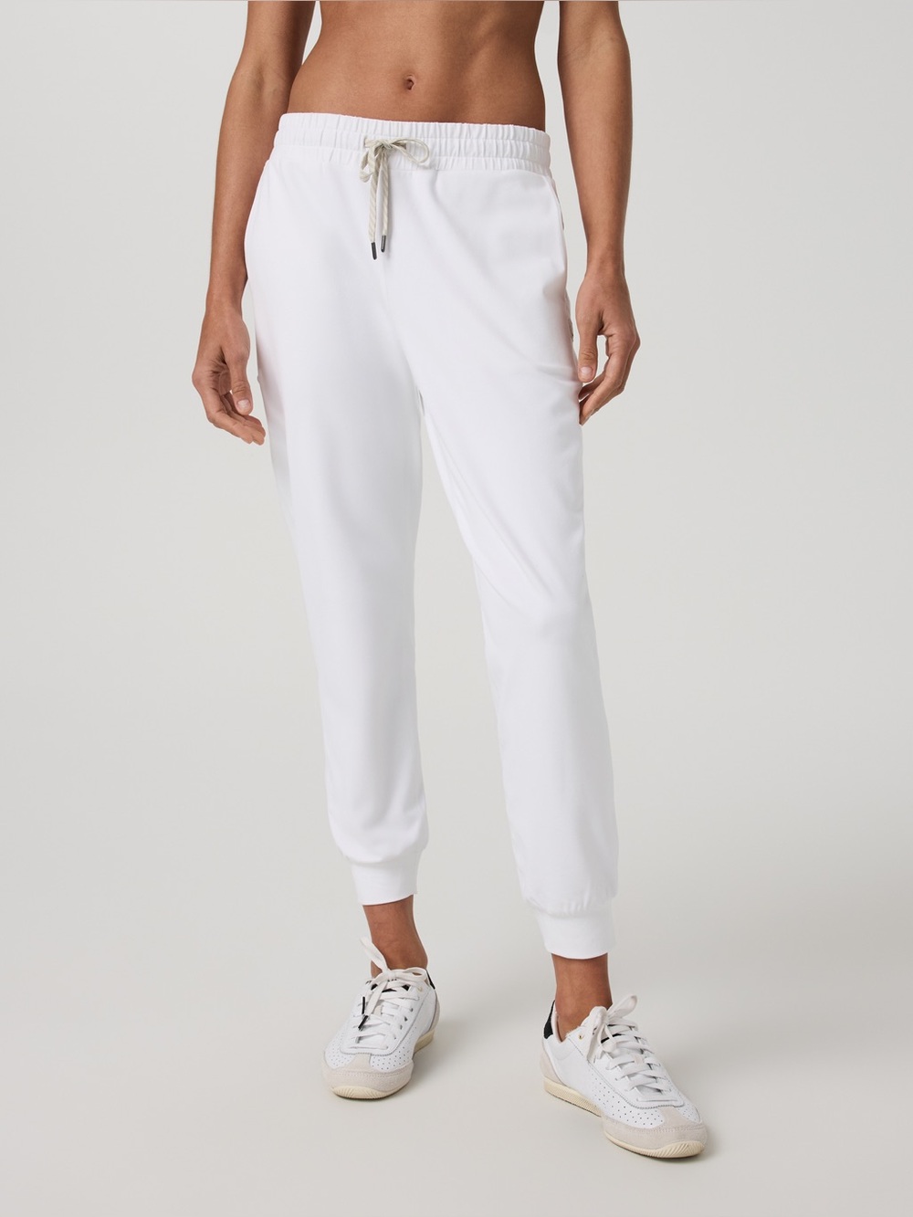 VUORI PERFORMANCE JOGGERS- WHITE - Large
